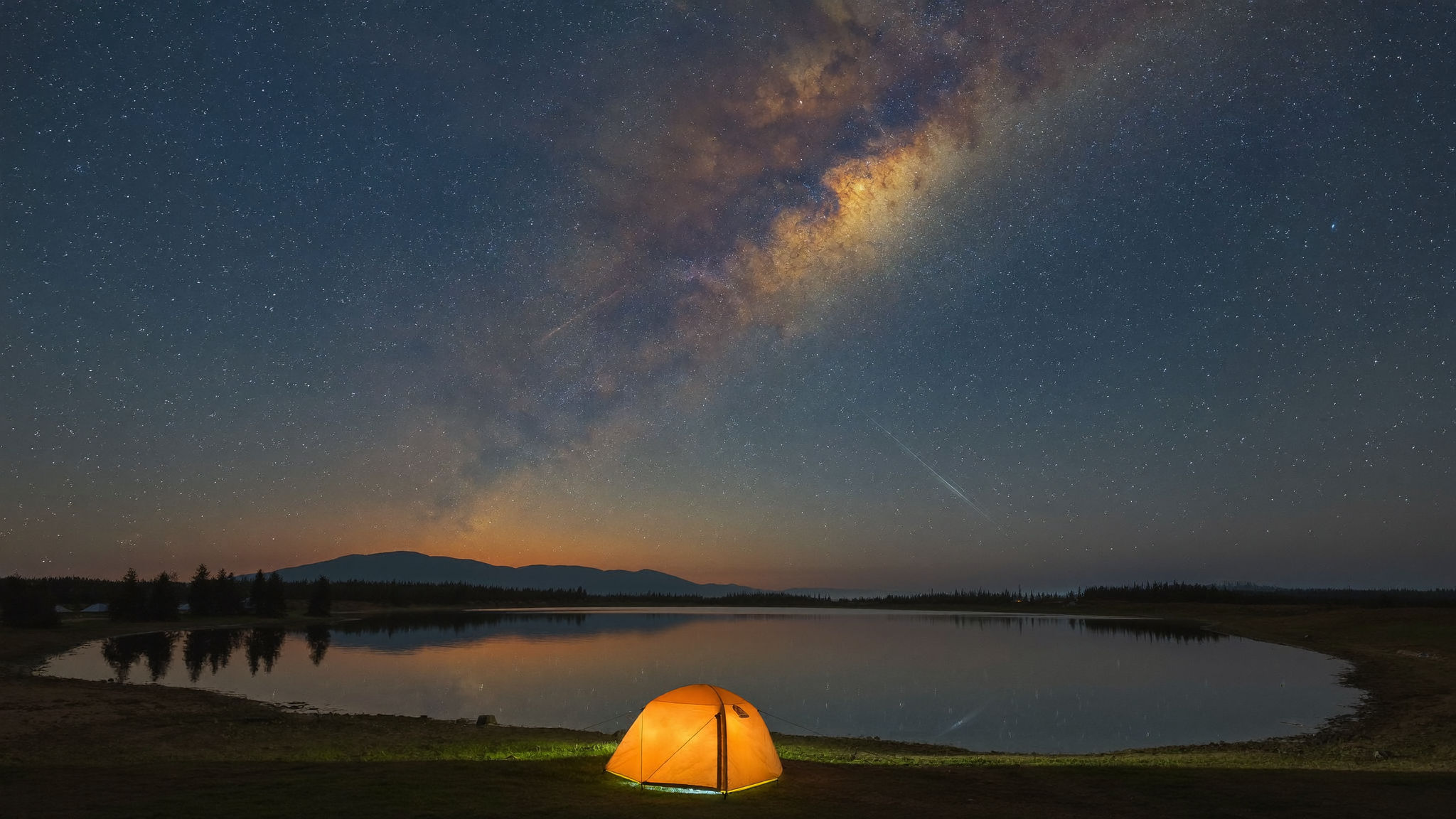 Original photograph, milky way lake tent, without Halobloom